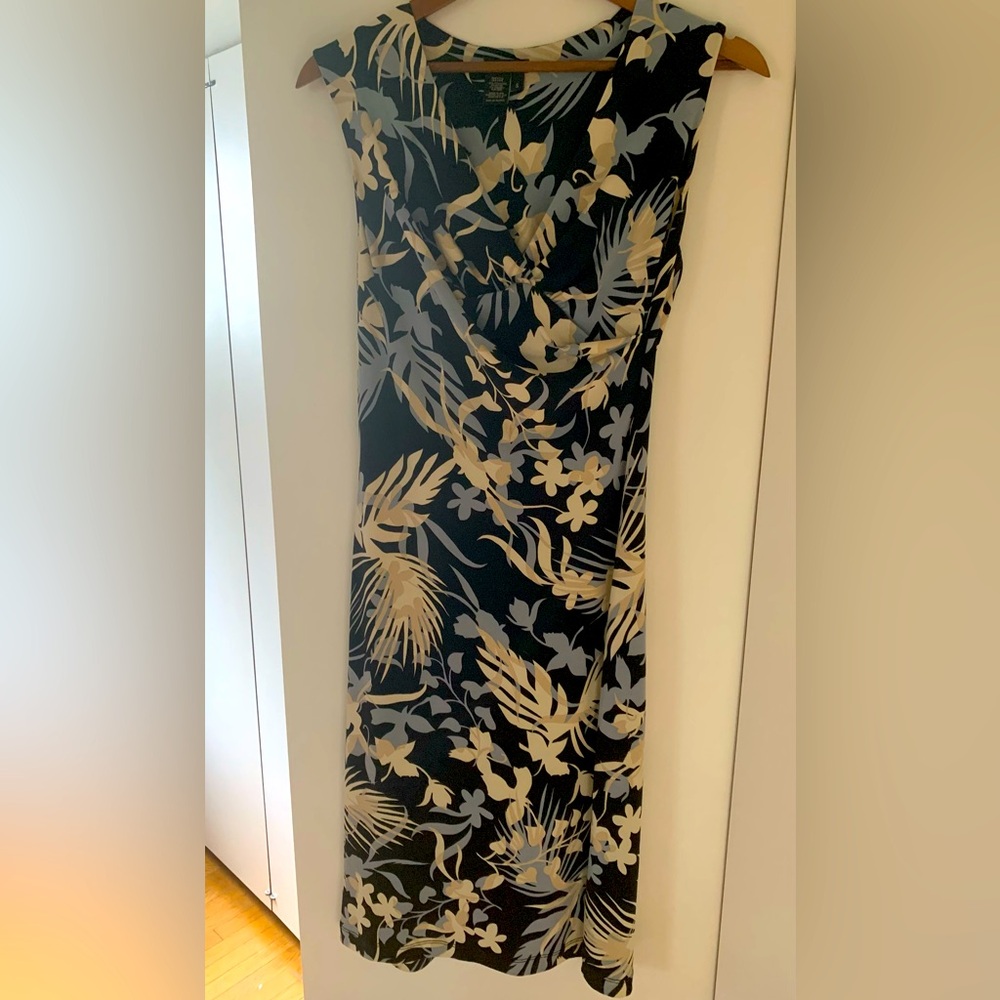 Bcbg Max Azria Dress Small Floral 3/4 Length Dress